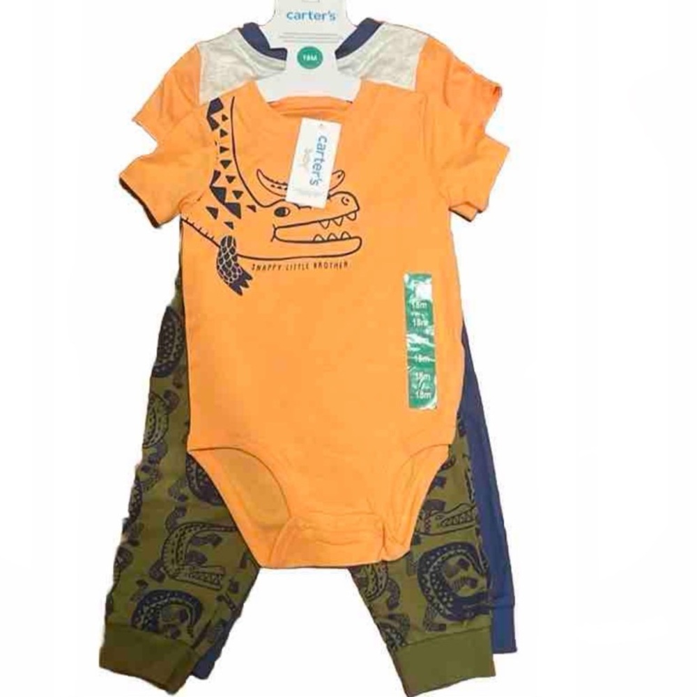 Carter's Baby NWT 4 piece set  2 pants and 2 onesies 18 months